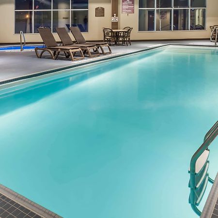 Microtel Inn & Suites By Wyndham - Тимминс Экстерьер фото